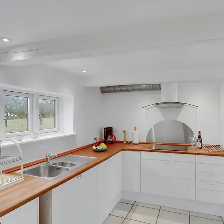 Awesome In With 2 Bedrooms And Wifi Vakantiehuis